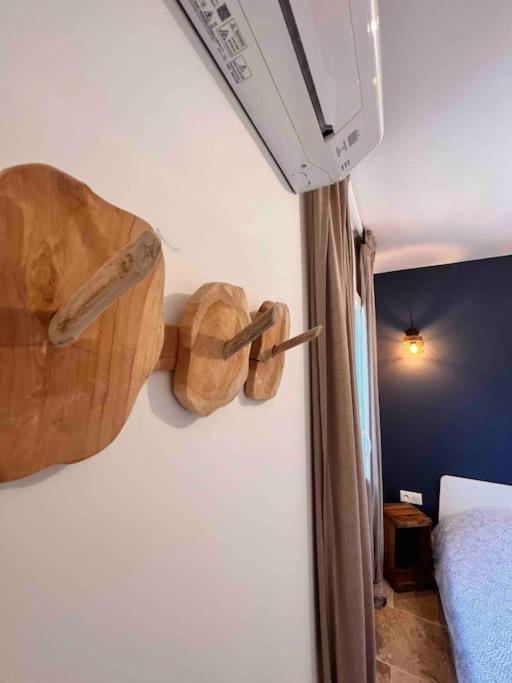 Loft Pied De Coline Au Calme Apartment Ginasservis Luaran gambar
